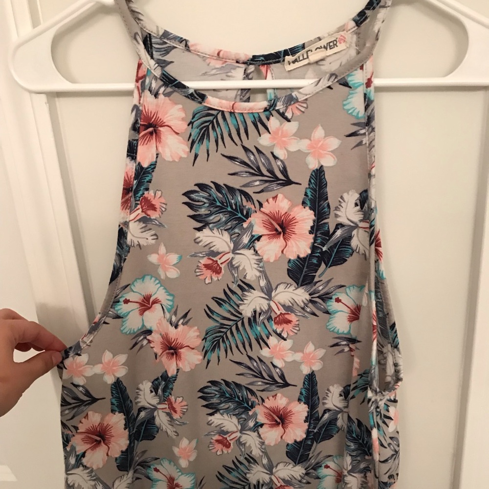 Hawaiian plumeria print tank